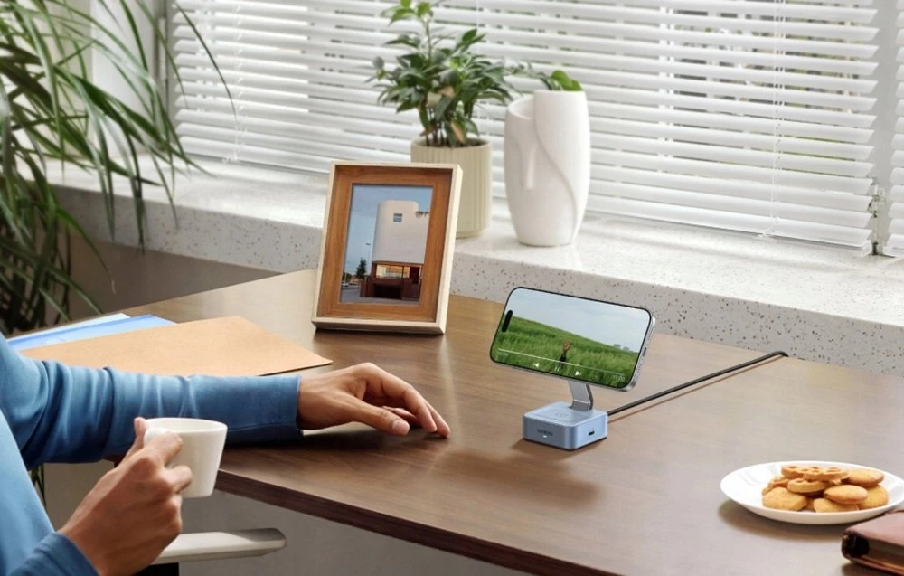 Ugreen Belaidis magnetinis įkroviklis MagFlow Qi2 Apple įrenginiams 25W