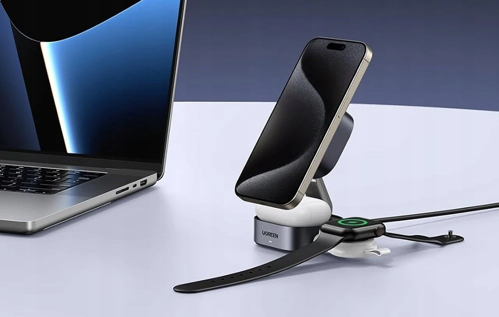 „Ugreen W702 3in1“ indukcinis įkroviklis su „MagSafe“ / „Qi2“ ir USB-C prievadu telefonui / ausinėms – juodos spalvos