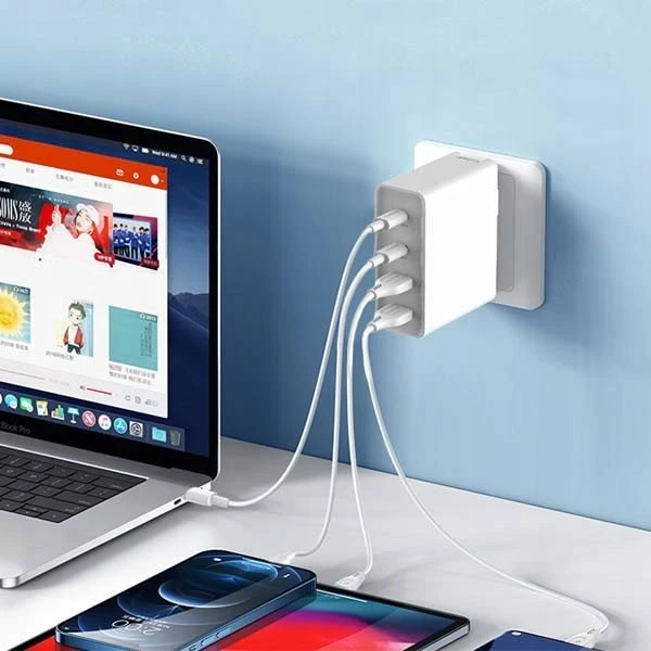 Vega Q24 GaN įkroviklis 2x USB-A 2x USB-C 130W Baltas