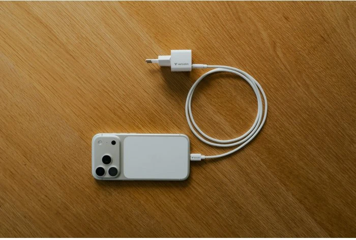 Verbatim, Įkroviklis Mini GaN su kablem 1 x USB-C, balta, 20 W, Power Delivery 3.0