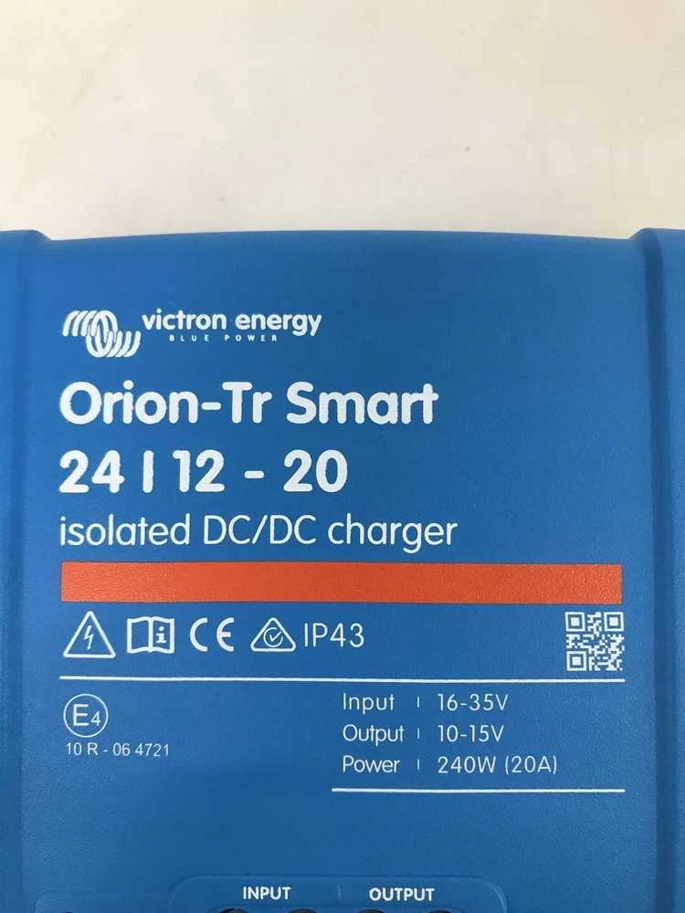 Victron Energy Izoliuotas nuolatinės srovės (DC-DC) įkroviklis Orion-Tr Smart 24/12-20A
