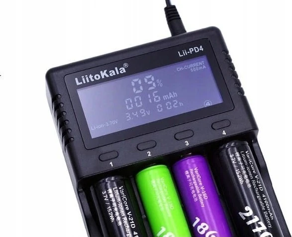 Įkroviklis Xtar 4 x Ni-MH i 1,5V Li-ion AA/AAA kroviklis do akumulatorów L4
