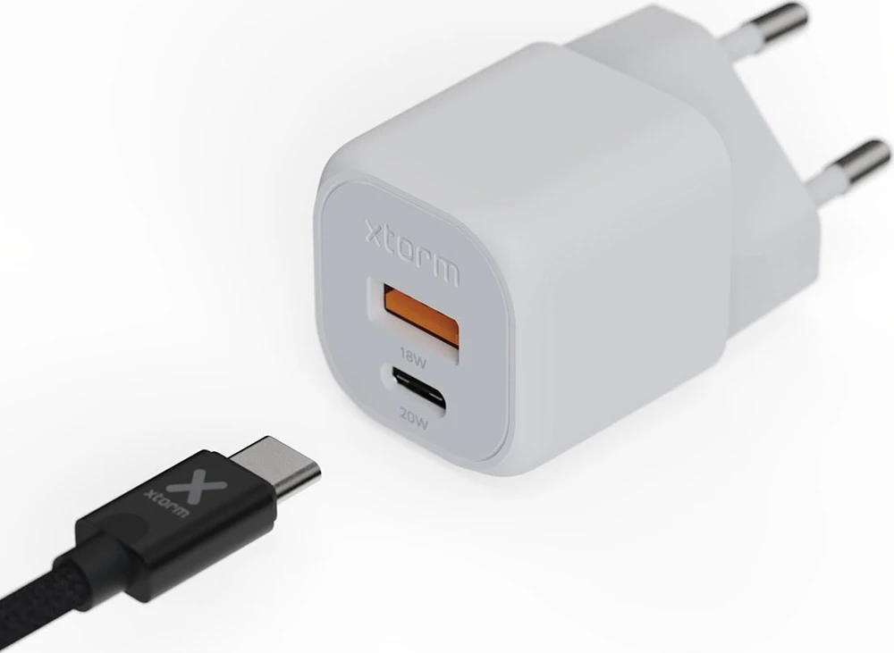 „Xtorm“ – 20 W „GaN2 Ultra“ namų įkroviklis, USB-C PD/USB-A, baltas