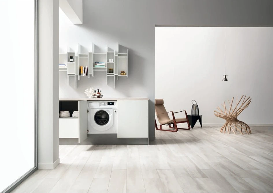 Įmontuojama skalbimo mašina Whirlpool BI WMWG 71483E EU N