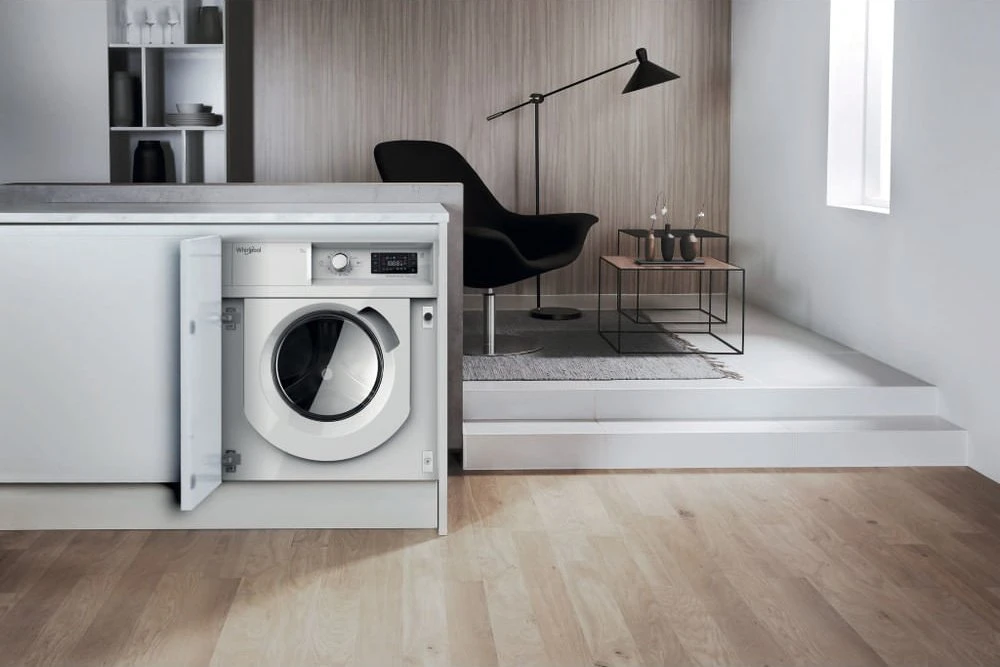Įmontuojama skalbimo mašina Whirlpool BI WMWG 71483E EU N