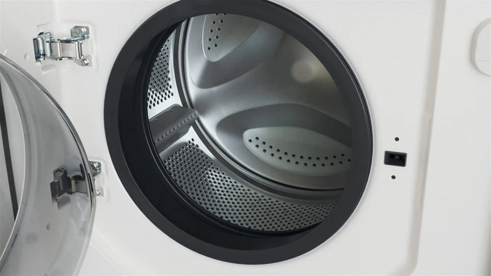 Įmontuojama skalbimo mašina Whirlpool BI WMWG 71483E EU N