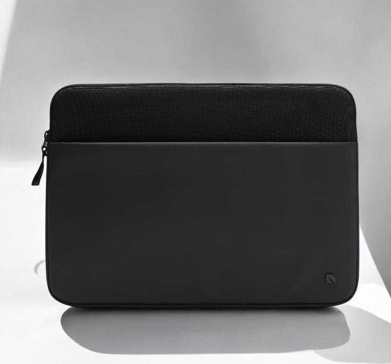 Incase A.R.C. Sleeve do MacBook Pro 16" (M4/M3/M2/M1/2024-2021) juoda
