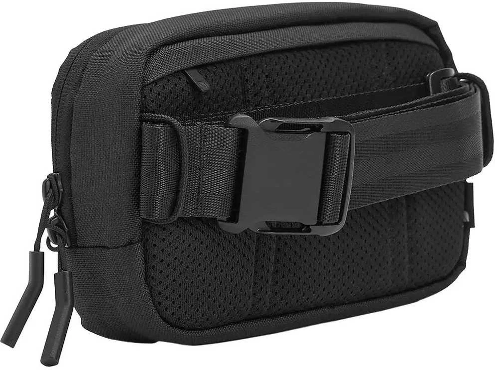 Incase Crosstown Sling – juoda