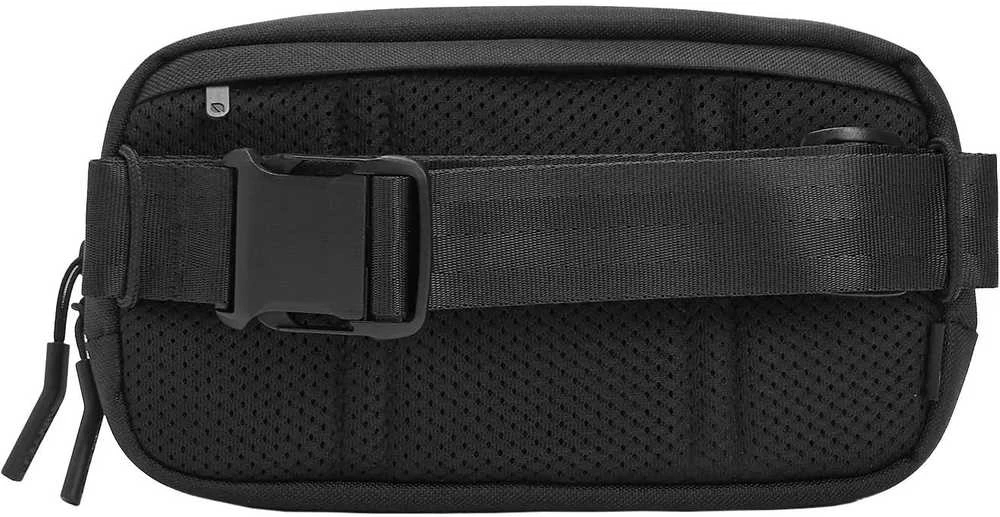 Incase Crosstown Sling – juoda