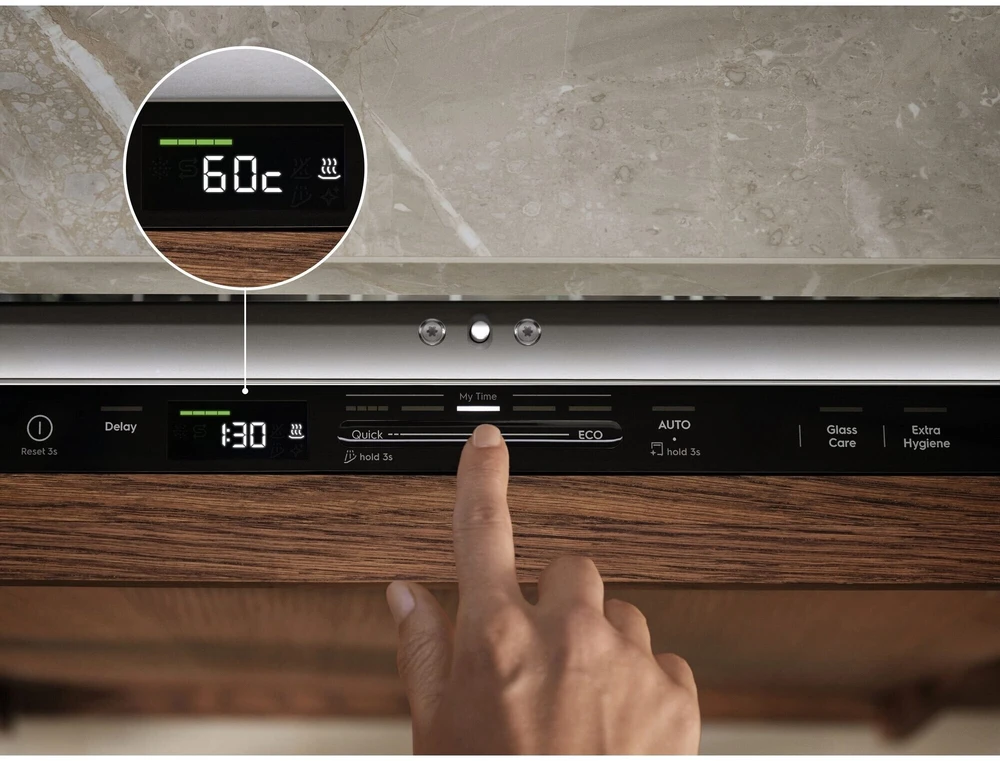 60 cm. pločio įmontuojama indaplovė Electrolux E62LB100S