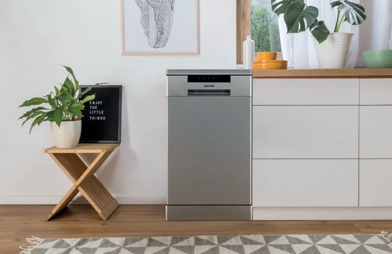 Gorenje indaplovė | GS522E10S | Montuojama po stalviršiu | Plotis 44,8 cm | Vietų komplektų skaičius: 10 | Programų skaičius: 6 | Energijos vartojimo efektyvumo klasė: E klasė | Pilkas