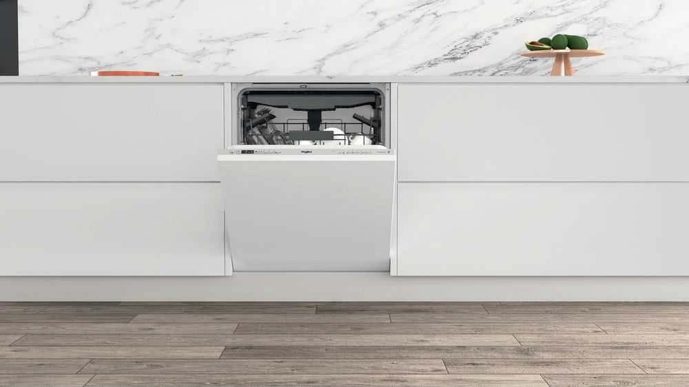 Indaplovė „Whirlpool WI 7020 PF“ pusiau įmontuojama, 14 vietų komplektų, E
