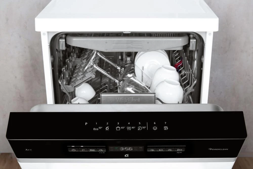 Indaplovė Whirlpool WSFO 3O23 PF (plotis 45cm, išorinis, baltos spalvos)