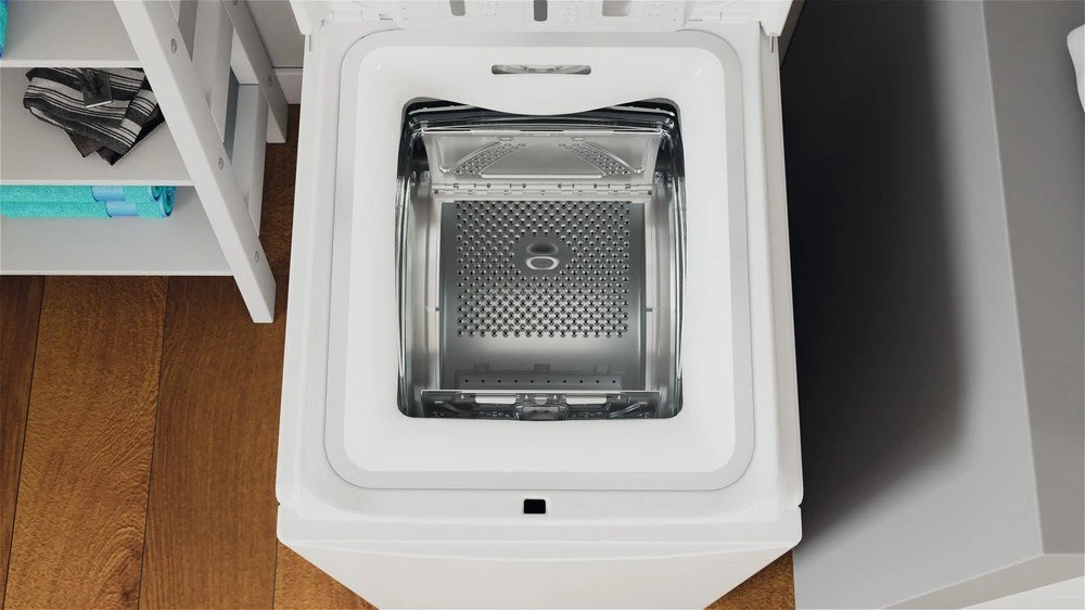 INDESIT | Skalbimo mašina | BTW L60400 EE/N | Energy efficiency class C | Top loading | Skalbimo talpa 6kg | 950 RPM | Gylis 60 cm | Plotis 40 cm | Baltas