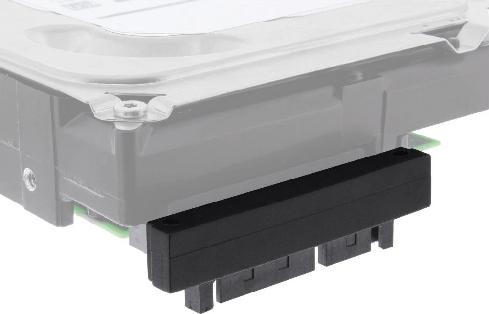 InLine® SATA adapteris, M/F, 22 kontaktų (15+7) kampu žemyn