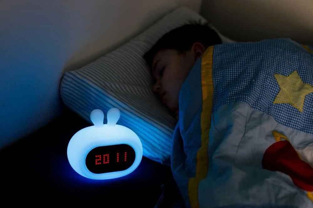 INNOGIO silikoninė naktinė lemputė su skaitmeniniu žadintuvu GIORABBIT, GIO-135