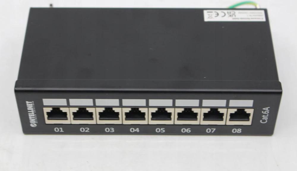 „Intellinet Network Solutions“ INTELLINET 8 prievadų „Cat6a“ FTP darbalaukio juodas