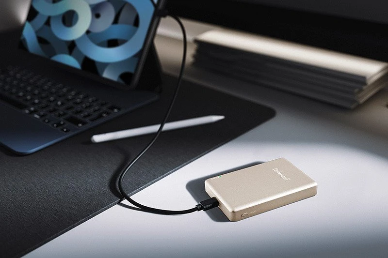 Išorinė baterija Intenso 7344031, 10000 mAh, su belaidžio įkrovimo funkcija