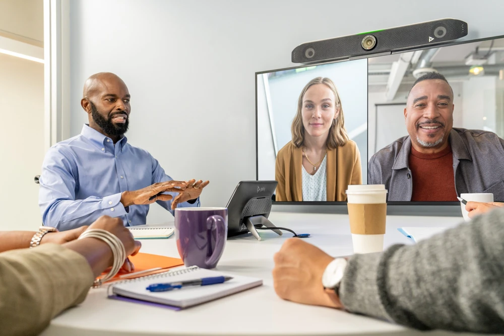 Internetinė kamera Poly Studio X52 Videobar All-in-One Baltas (8D8K2AA#ABB)