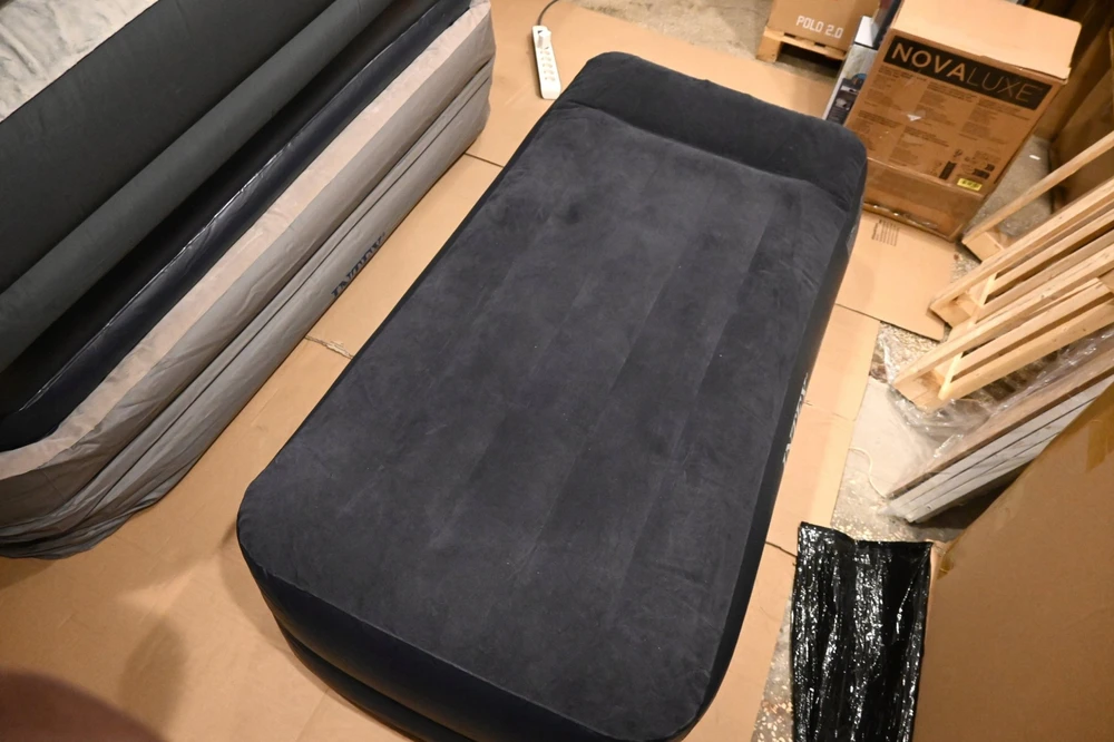 Veliūrinis čiužinys 191x99x42cm su įmontuotu elektriniu siurbliu INTEX 64122ND