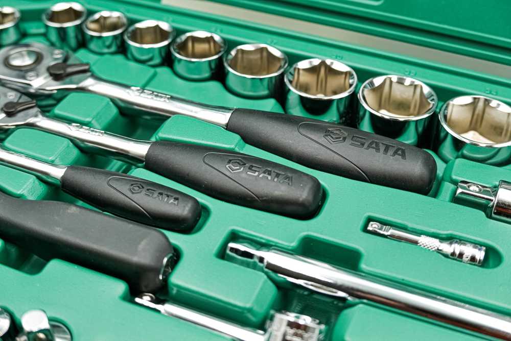 SATA Rinkinys KLUCZY 124el 1/4" 3/8" 1/2"WALIZKA