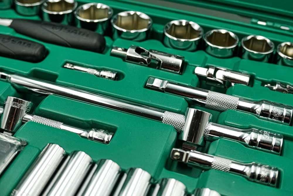 SATA Rinkinys KLUCZY 124el 1/4" 3/8" 1/2"WALIZKA