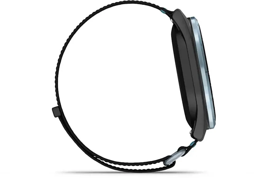 Išmanusis laikrodis Garmin Approach® J1, debesų mėlynos spalvos aliumininis korpusas su juodos / žydros spalvos „ComfortFit“ medžiaginiu dirželiu | 010-03898-00