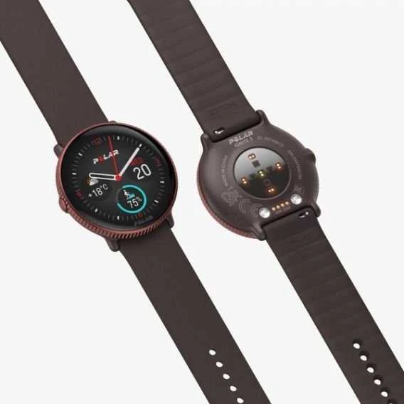 Išmanusis laikrodis Polar Ignite 3 Titanium, S-L dydžio, Juodos spalvos korpusas su rudos spalvos odiniu dirželiu (komplektacijoje papildomai juodos spalvos silikoninis dirželis)