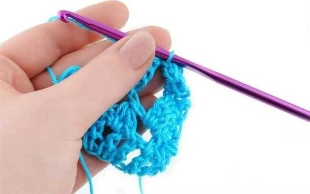 Ruhhy ISO TRADE Crocheto įrankių rinkinys 12vnt. įvairių dydžių
