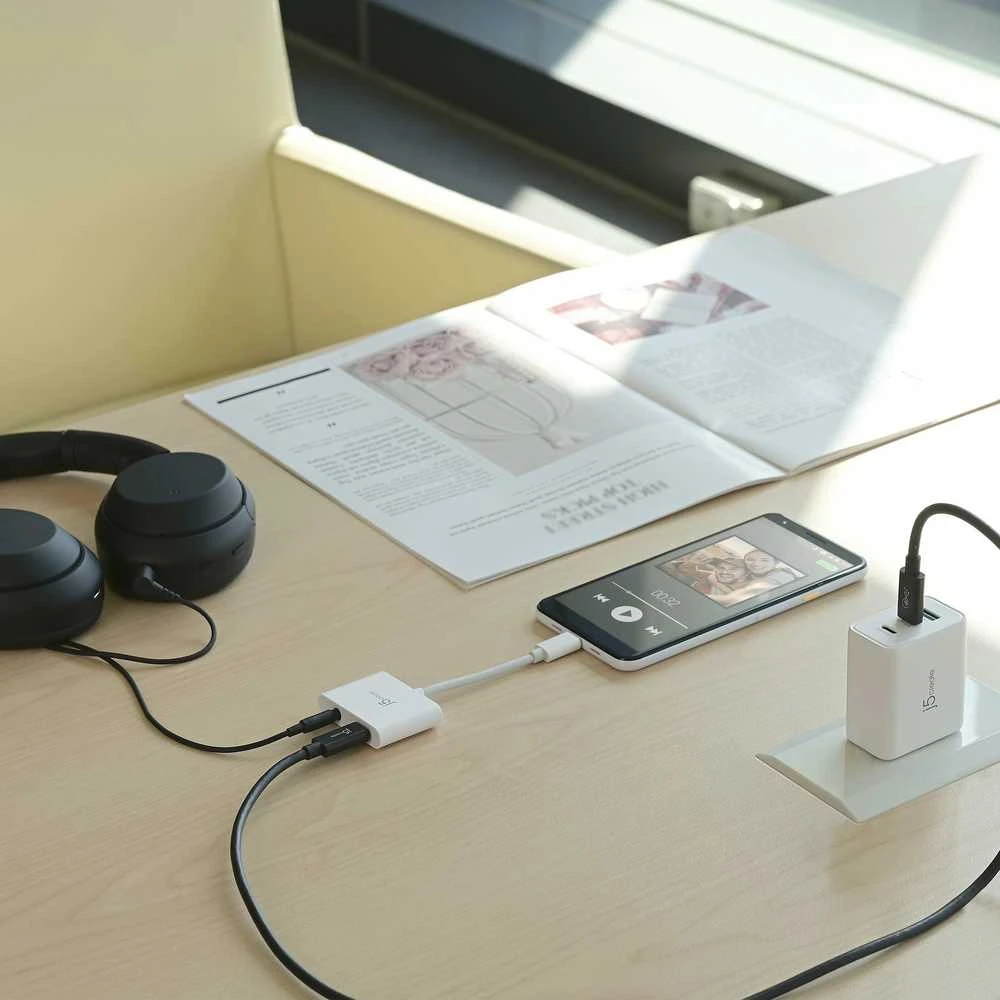J5create – USB-C į 3,5 mm garso adapteris su maitinimo šaltiniu