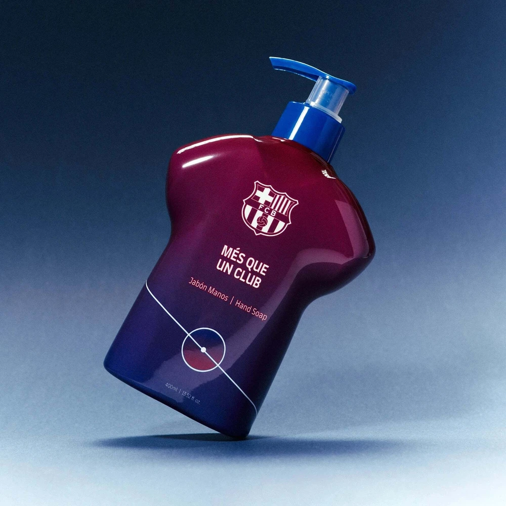 Jacques Bogart rinkinys FC Barcelona: FC Barcelona, skystas muilas rankoms, 400 ml + FC Barcelona, kvapnusis purškiklis vyrams, 180 ml