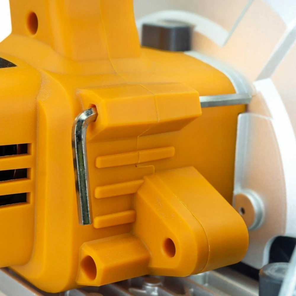 JCB diskinis pjūklas panardinamasis akumuliatorinis 18V 165mm (kompl.: akumuliatorius 2Ah, įkroviklis, krepšys)