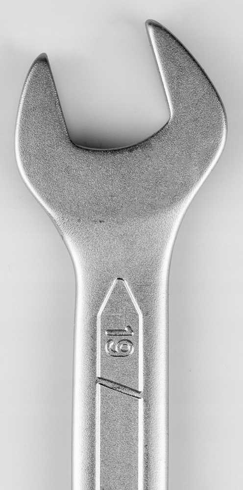 JCB KLUCZ PŁASKO-OCZKOWY 19mm