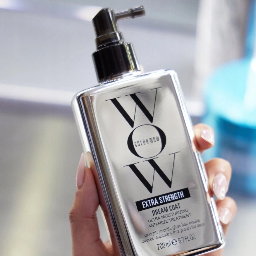 Color Wow Dream Coat Extra Strength intensyviai glotninantis purškiklis nuo pasišiaušimo, 200 ml