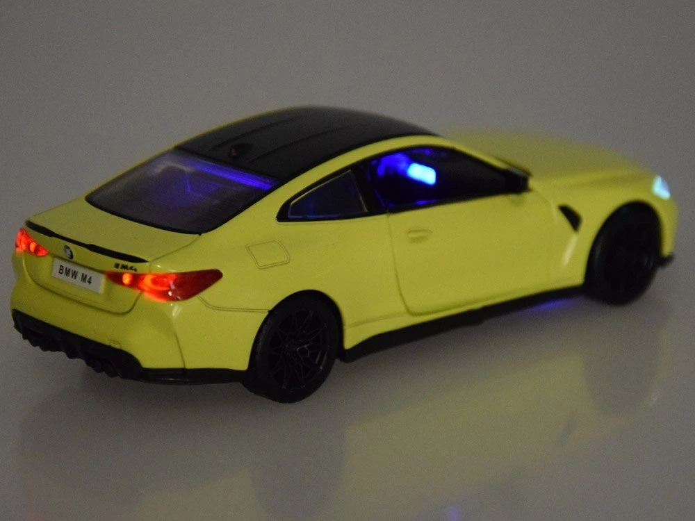 Jokomisiada Metalo automobilio modelis BMW M4 skalė 1:32 Šviesos ZA4617 garsai