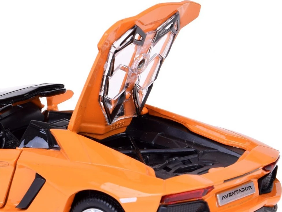 Jokomisiada automobilio metalinis modelis Lamborghini Aventador Roadster 1:32 interaktyvus ZA5053