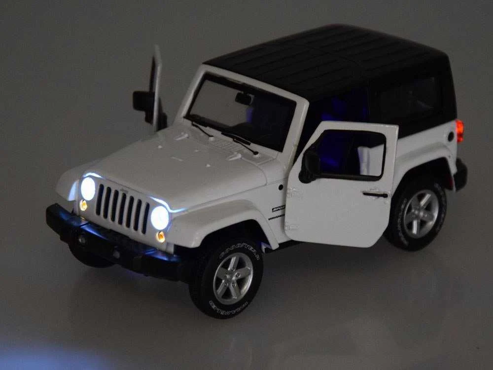 Jokomisiada Automobilis visureigis „Jeep Wrangler“ 1:32 ZA3751