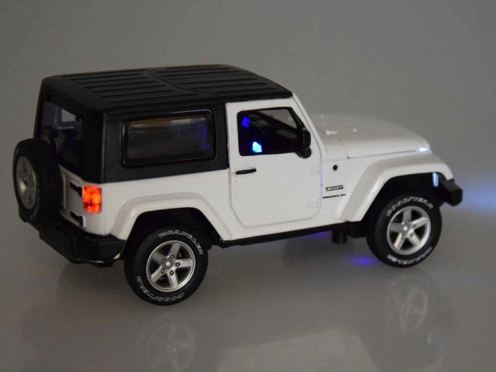 Jokomisiada Automobilis visureigis „Jeep Wrangler“ 1:32 ZA3751