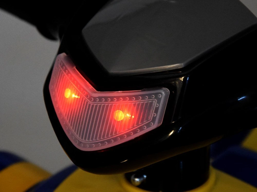 Jokomisiada Keturratis Goodyear važiuojama transporto priemonė su garsu ir šviesa ZA4988