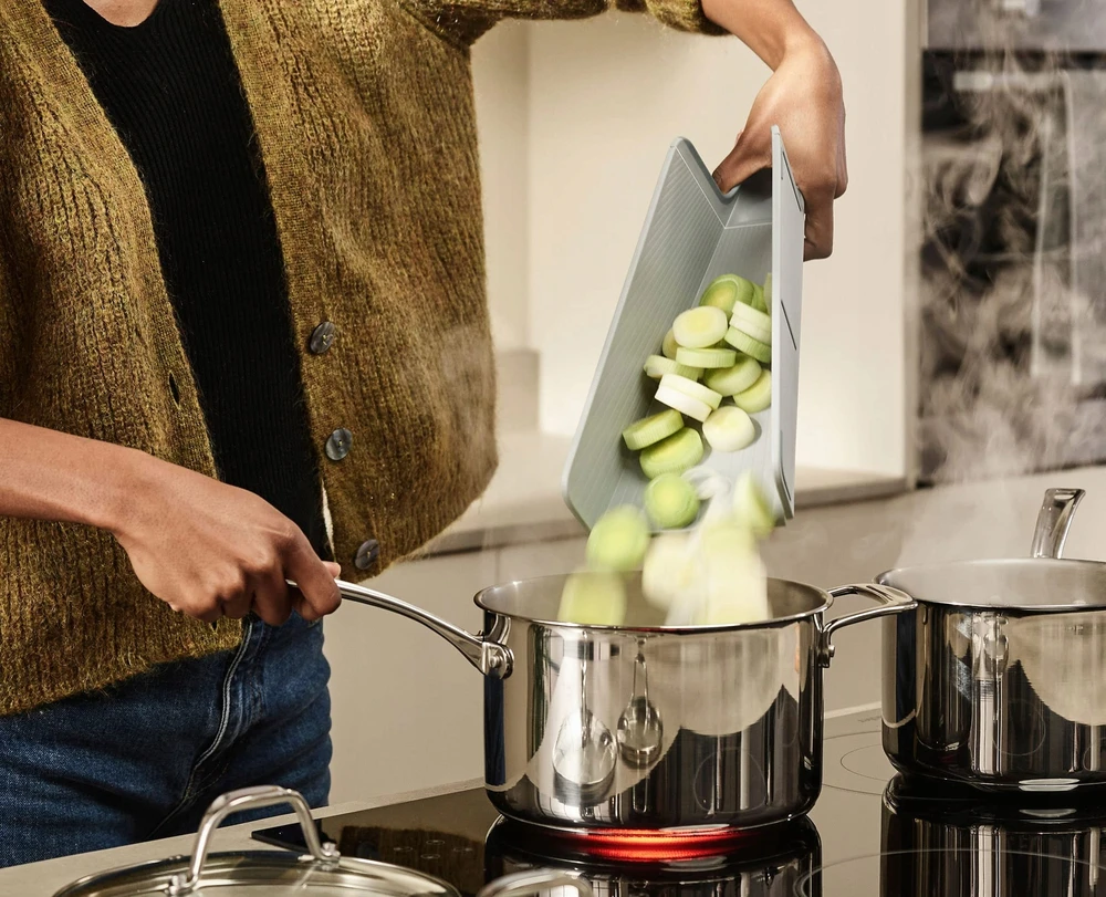 Joseph Joseph Joseph Chop2Pot Plus mėlyna sulankstoma pjaustymo lentelė