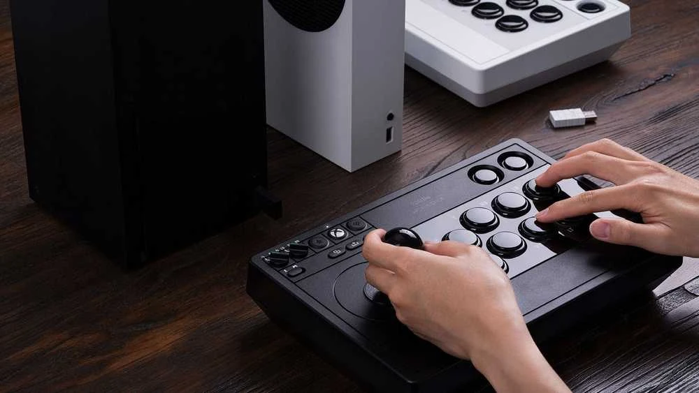 8BitDo Arcade Stick For XBOX & PC (juodas)