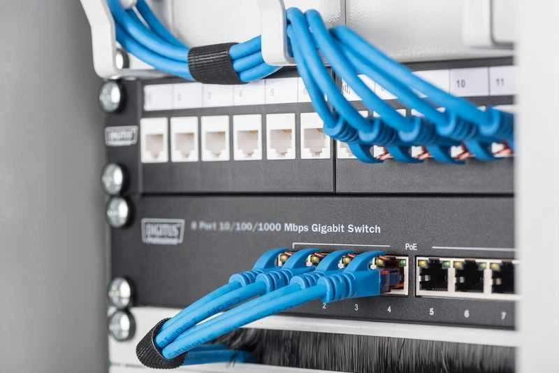 Šakotuvas Assmann Electronic DIGITUS 10 colių 8 prievadų Gigabit Ethernet jungiklis 8 x 10/100/1000Mbps RJ45 integruota galia, įskaitant 10 colių skliausteliuose