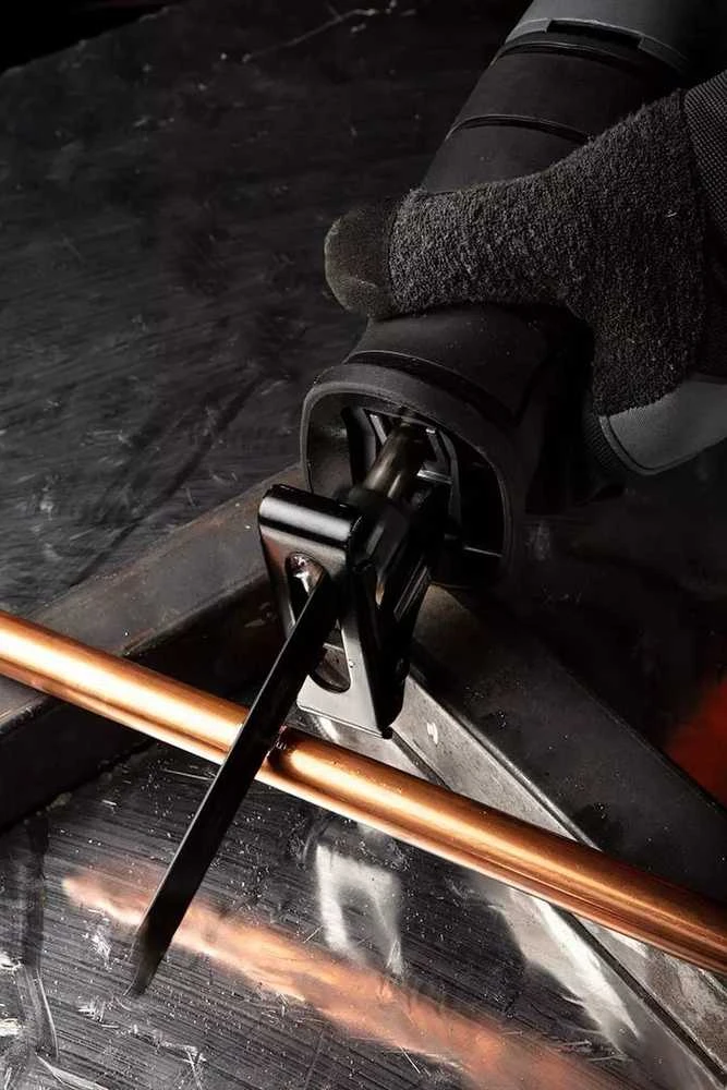 Graphite pjūklas 710 W slankiojantis pjūklas