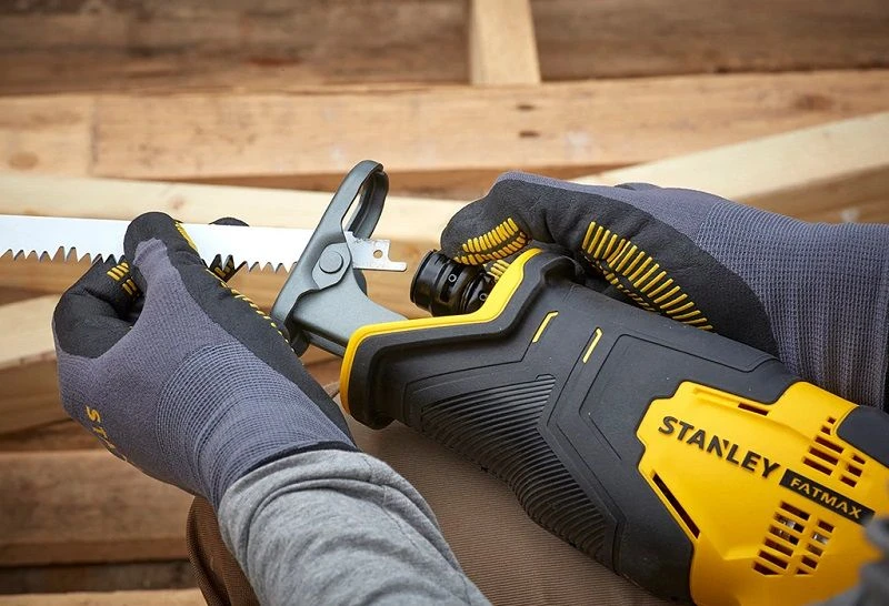 STANLEY SAW SAW 18V V20 2x2,0Ah SFMCS300D2K