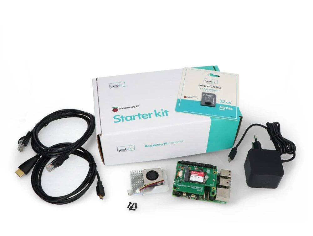 justPi Pro rinkinys – Raspberry Pi 5 WiFi 8 GB RAM + SSD + 32 GB Micro SD + oficialūs priedai