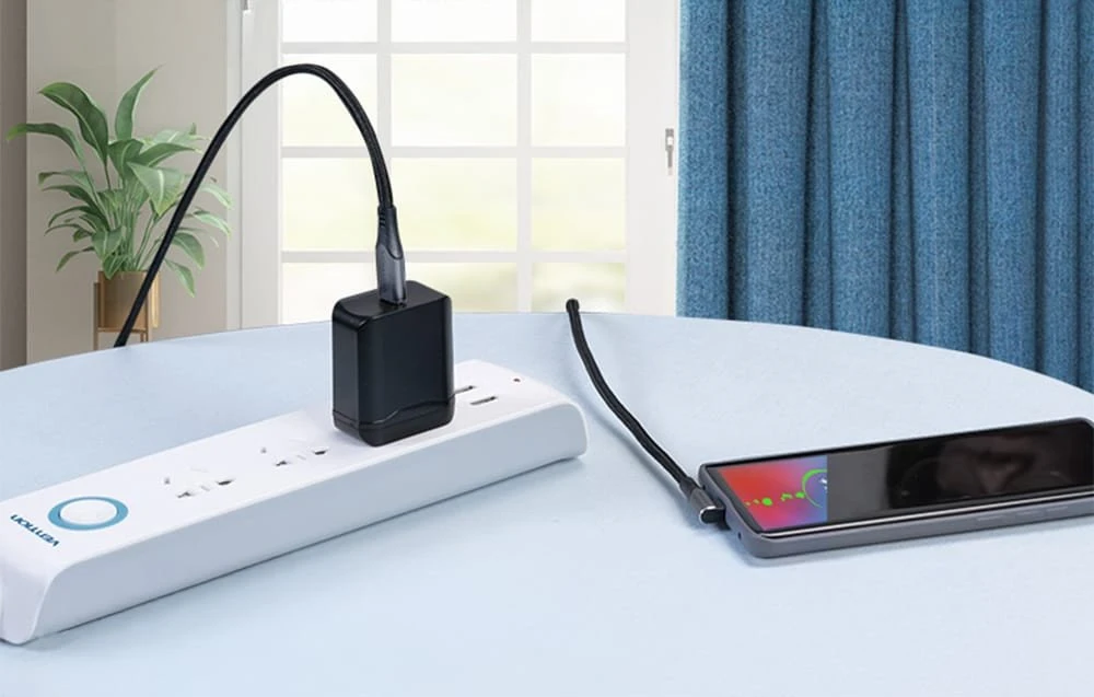 Vention Ventiliacijos TAKHF USB-C į USB-C 5A kampinis kabelis (pilkas)