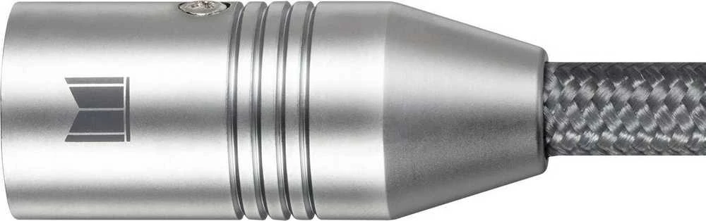 Monoprice XLR kabelio jungtis iš arti