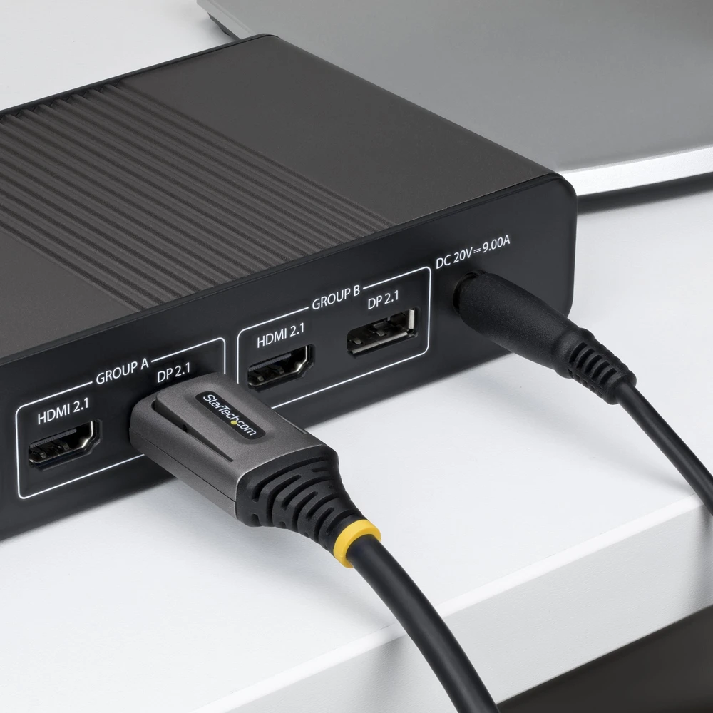 Kabelis StarTech DisplayPort 2.1 su blokadą 3 m (DP21V-3M-DP54-CABLE)