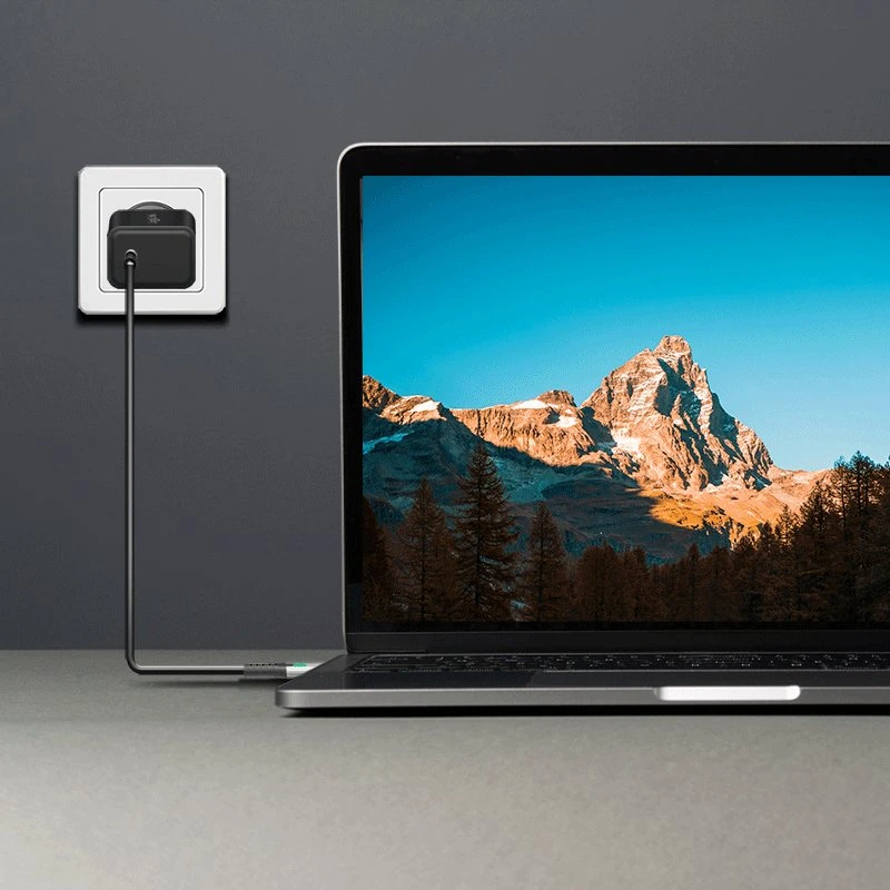 „LogiLink USB-C“ 20 Gb/s, 240 W, 0,5 m, juodas korpusas