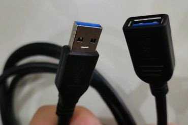 Kabelis USB MicroConnect USB-A - USB-A 1.8 m Juodas (USB 3.0 A-A 1.8 m M-F, Juodas)